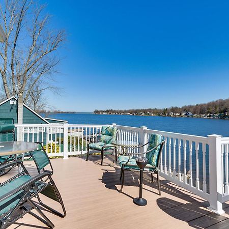 Waterfront Wolcott Vacation Rental With Deck And Views Bagian luar foto