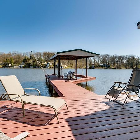 Waterfront Wolcott Vacation Rental With Deck And Views Bagian luar foto
