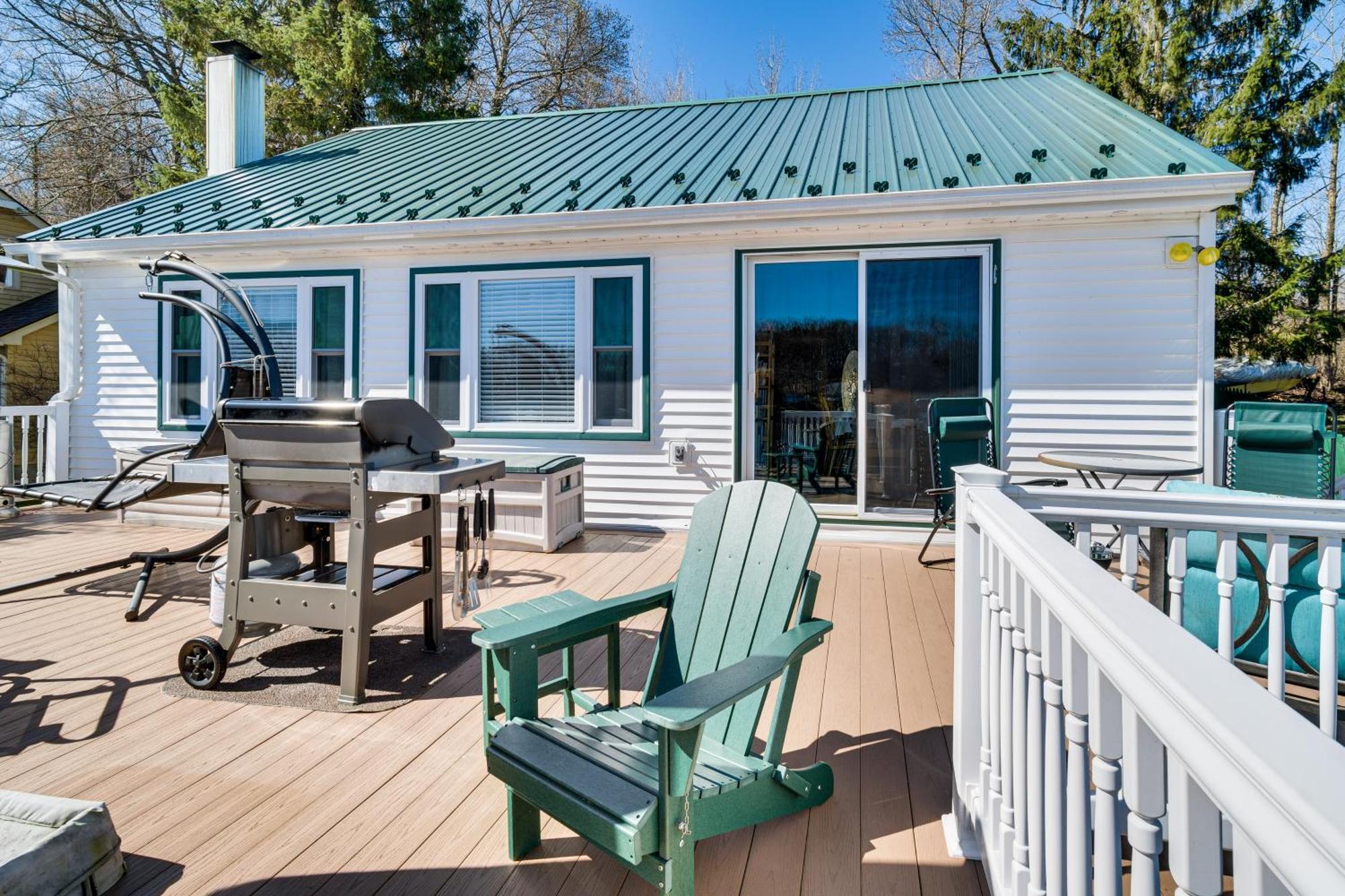 Waterfront Wolcott Vacation Rental With Deck And Views Bagian luar foto