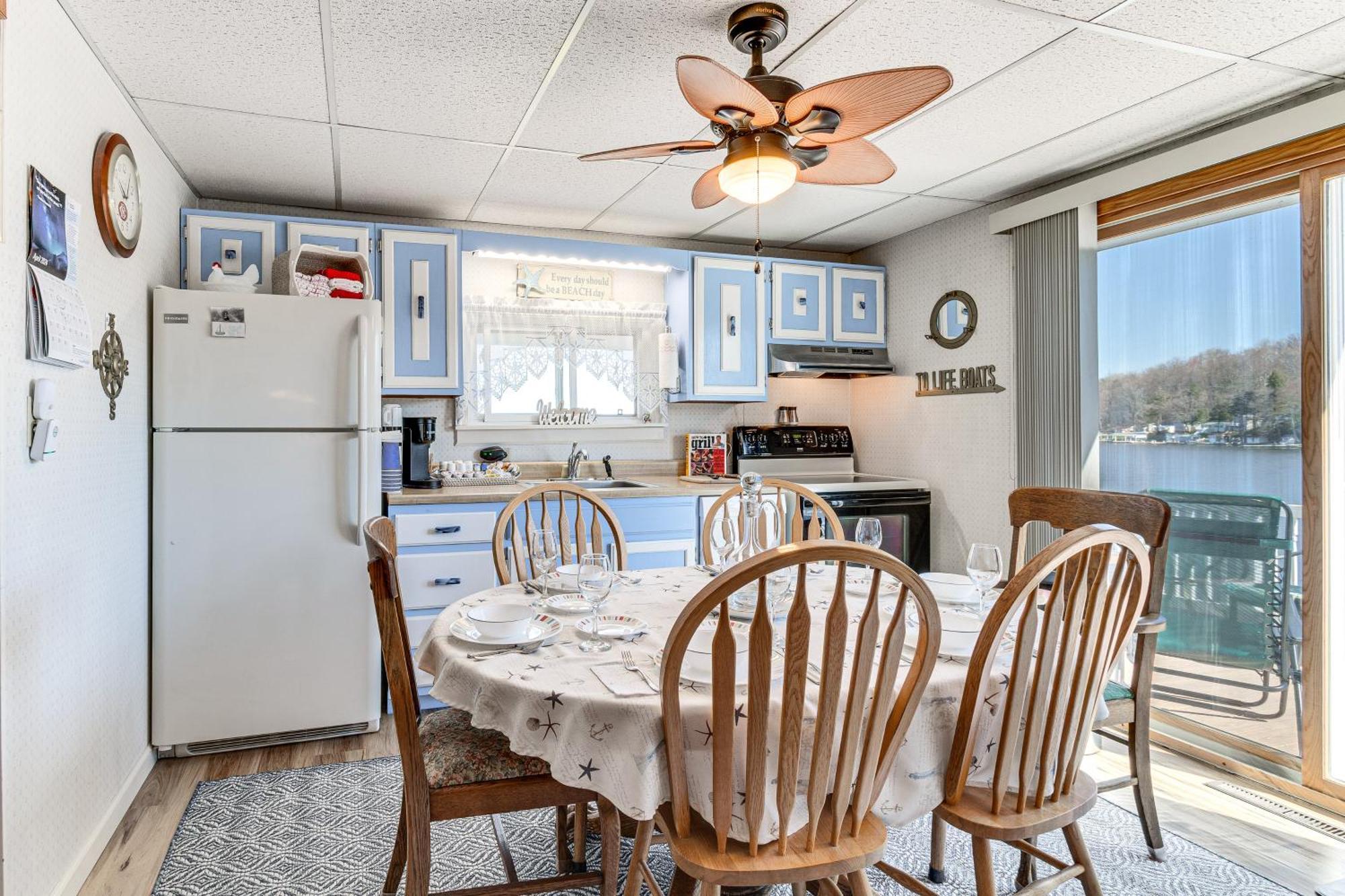 Waterfront Wolcott Vacation Rental With Deck And Views Bagian luar foto