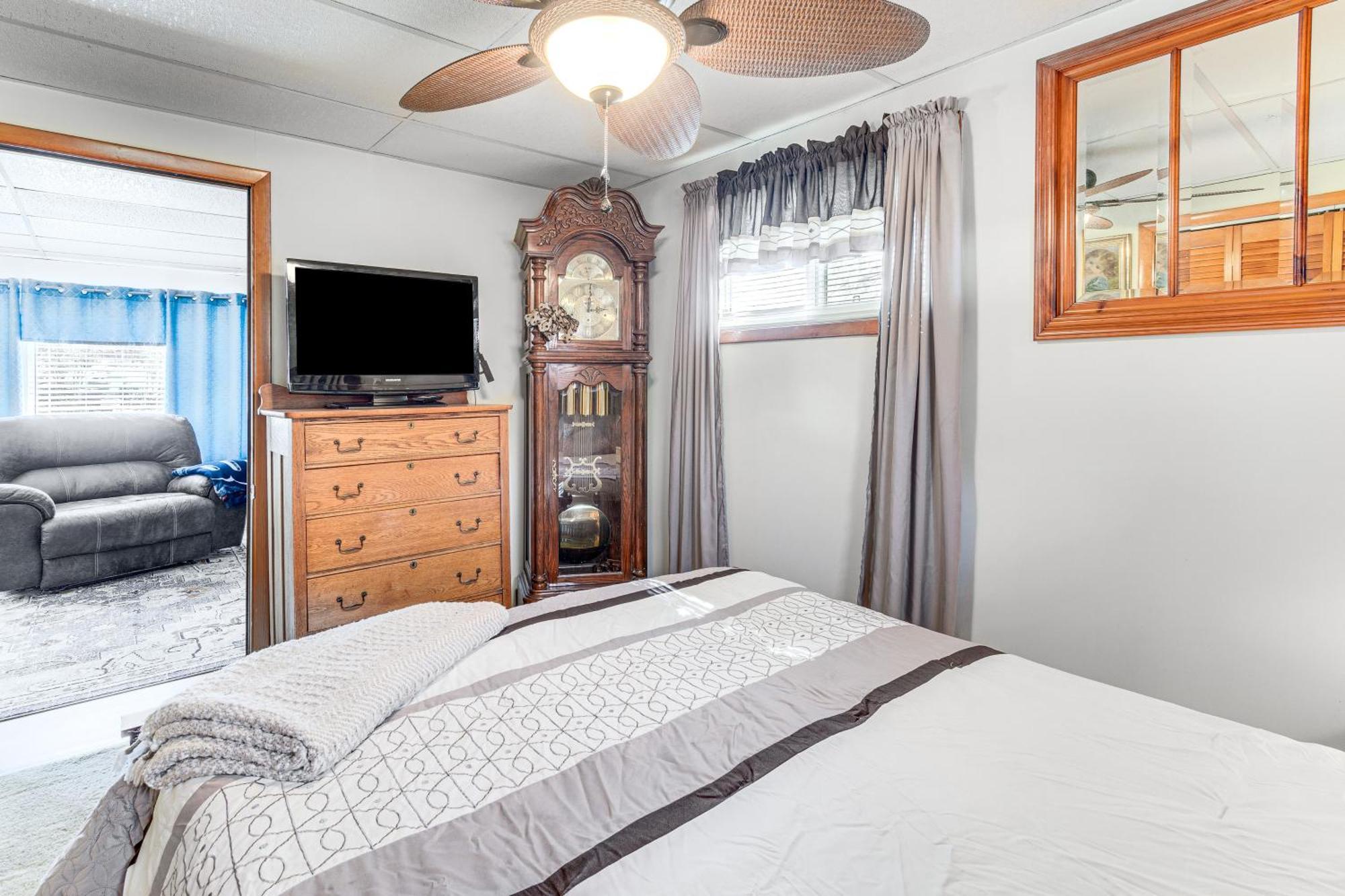 Waterfront Wolcott Vacation Rental With Deck And Views Bagian luar foto