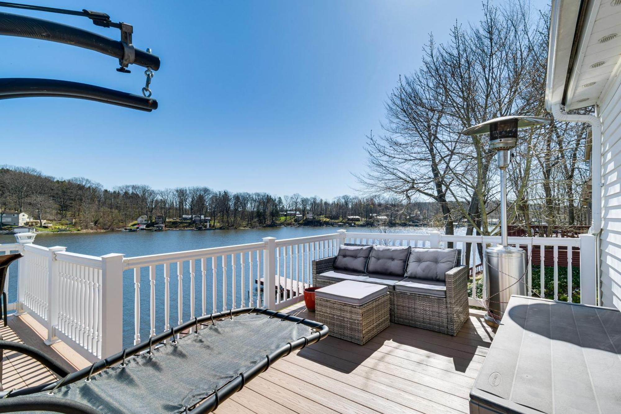 Waterfront Wolcott Vacation Rental With Deck And Views Bagian luar foto