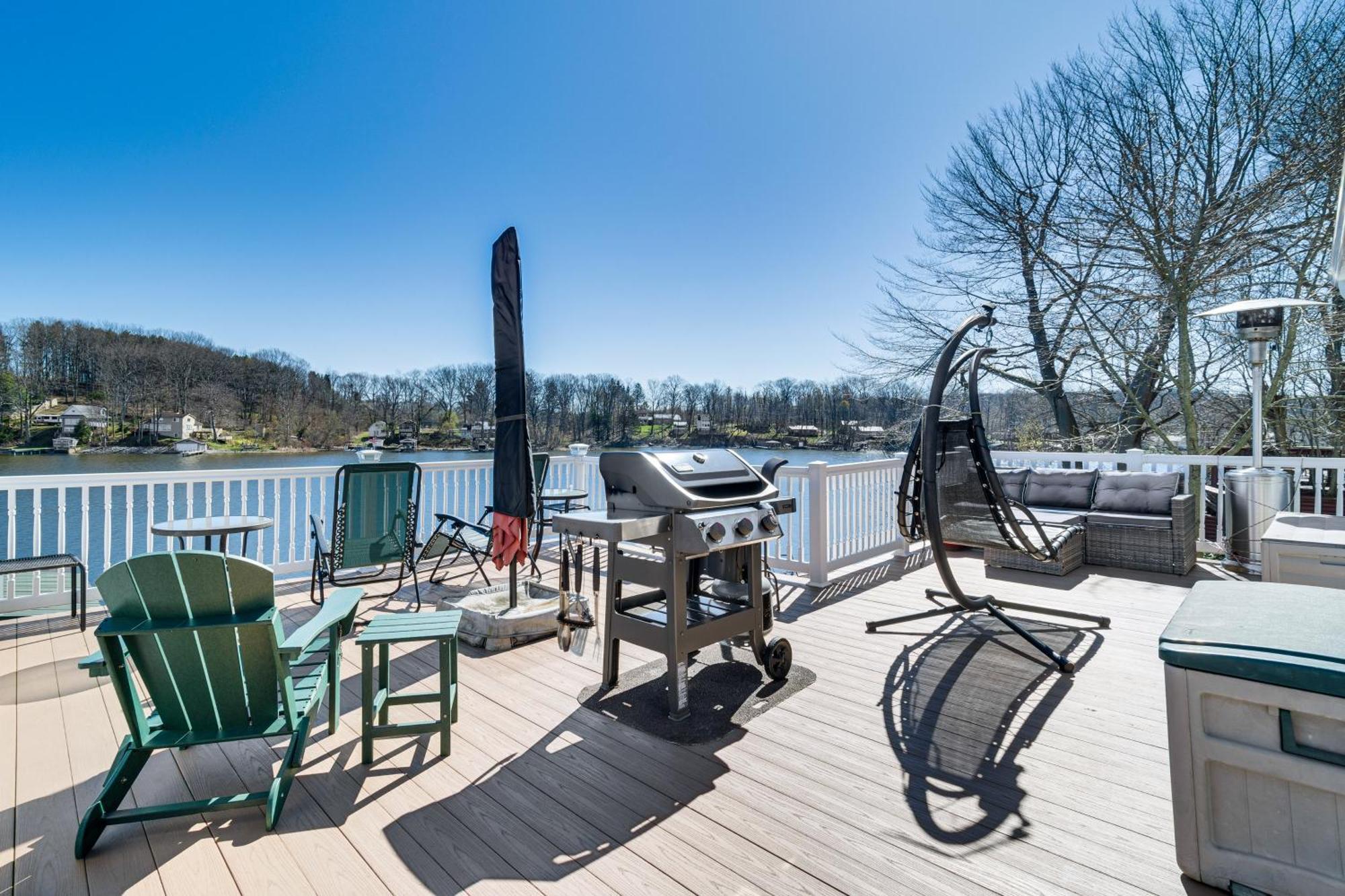 Waterfront Wolcott Vacation Rental With Deck And Views Bagian luar foto