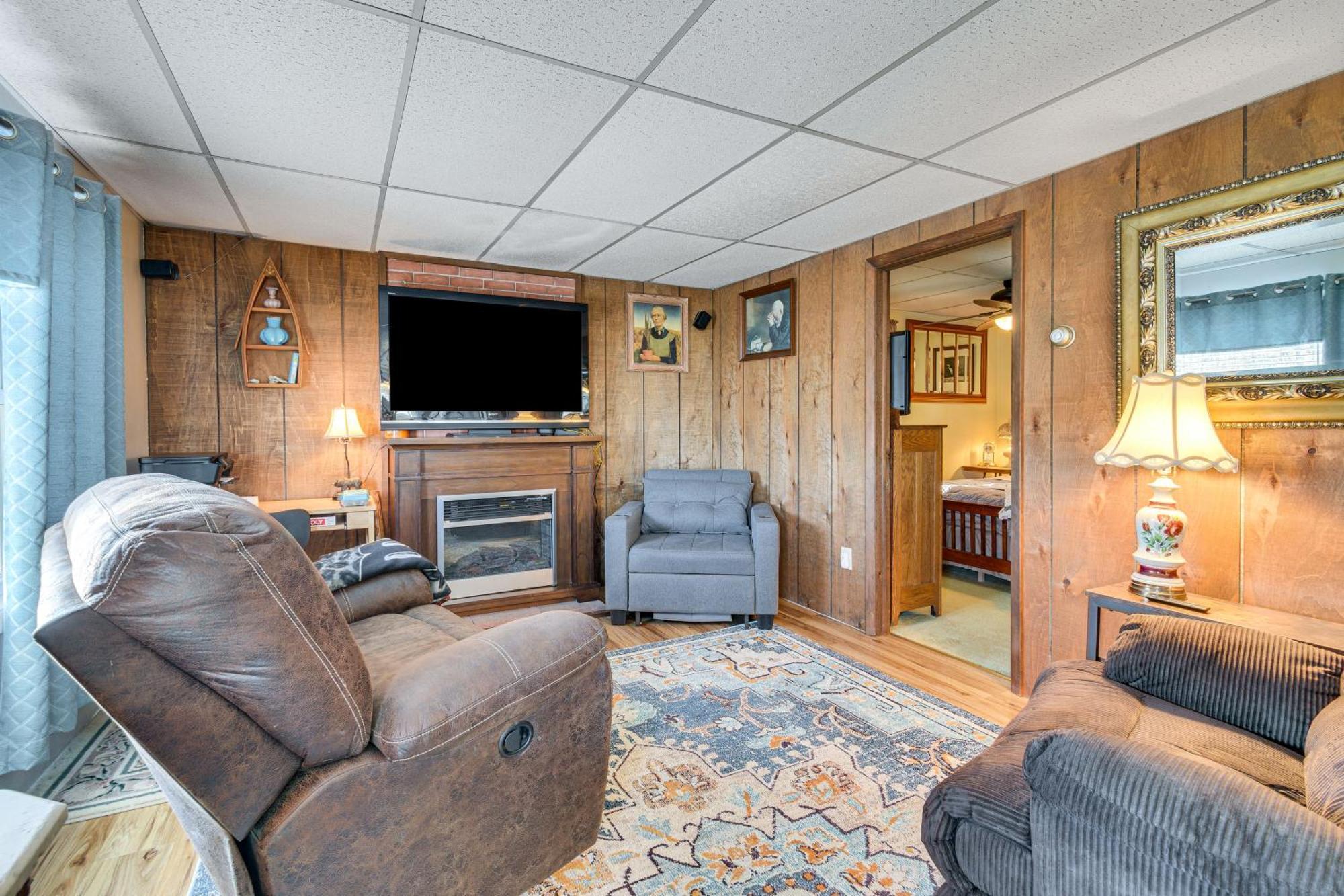 Waterfront Wolcott Vacation Rental With Deck And Views Bagian luar foto