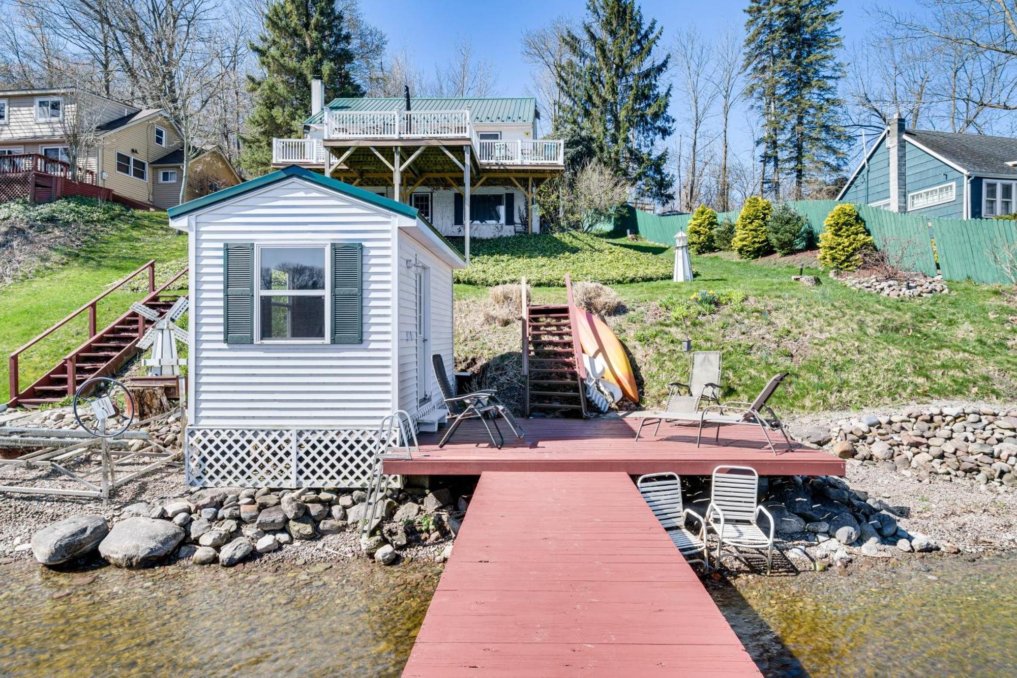 Waterfront Wolcott Vacation Rental With Deck And Views Bagian luar foto